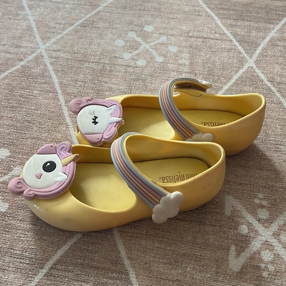 Mini Melissa Unicorn Mary Jane - Picture 3 of 4